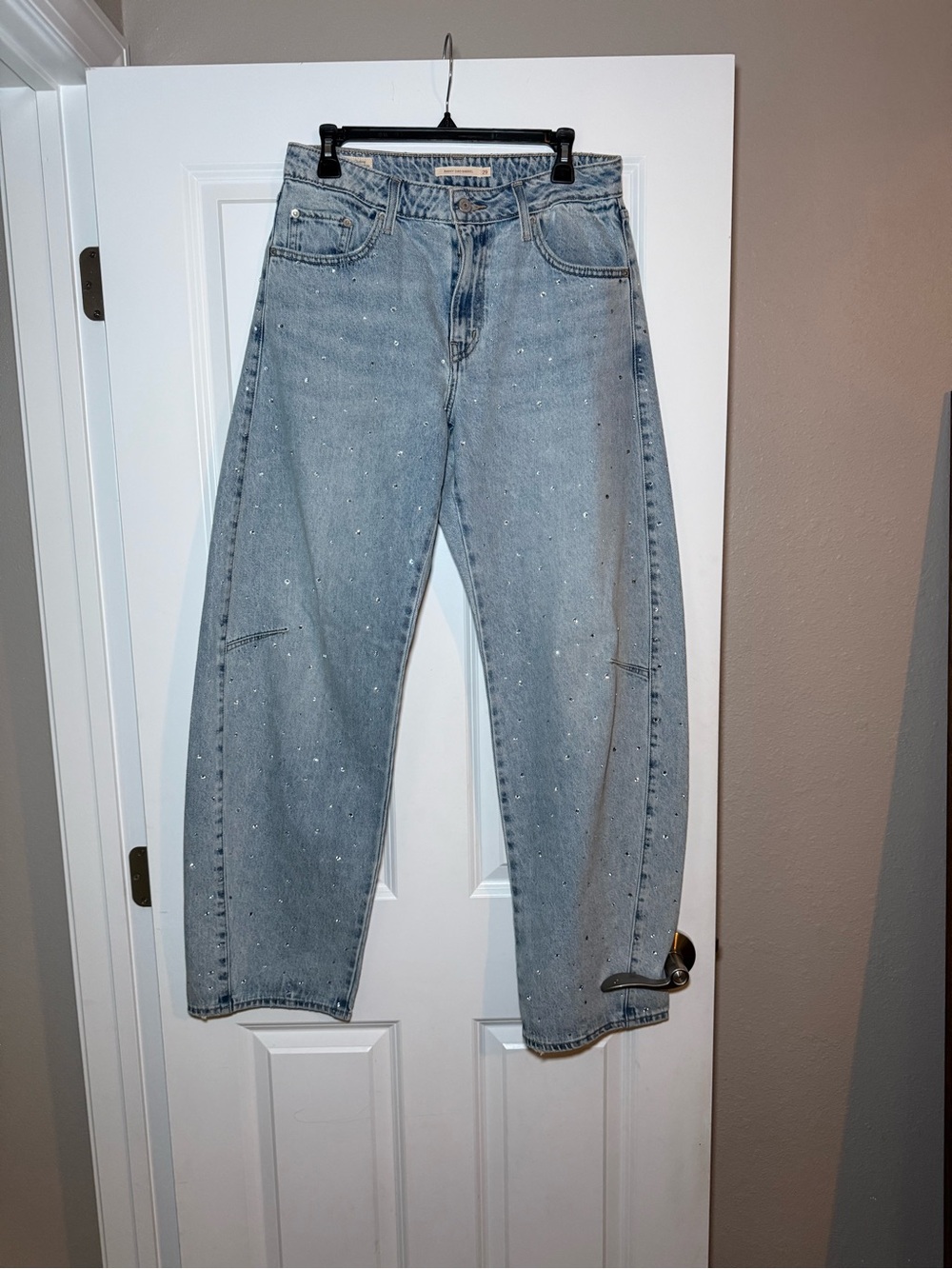 Levi baggy dad barrel jean with sparkles